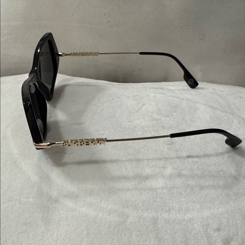 Burberry (Authentic) Black Irregular Sunglasses with Tan Case - Picture 8 of 8